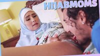 جميع الفتيات يرغبن في الحصول على ديك في أفواههن من هذا الرجل المثير